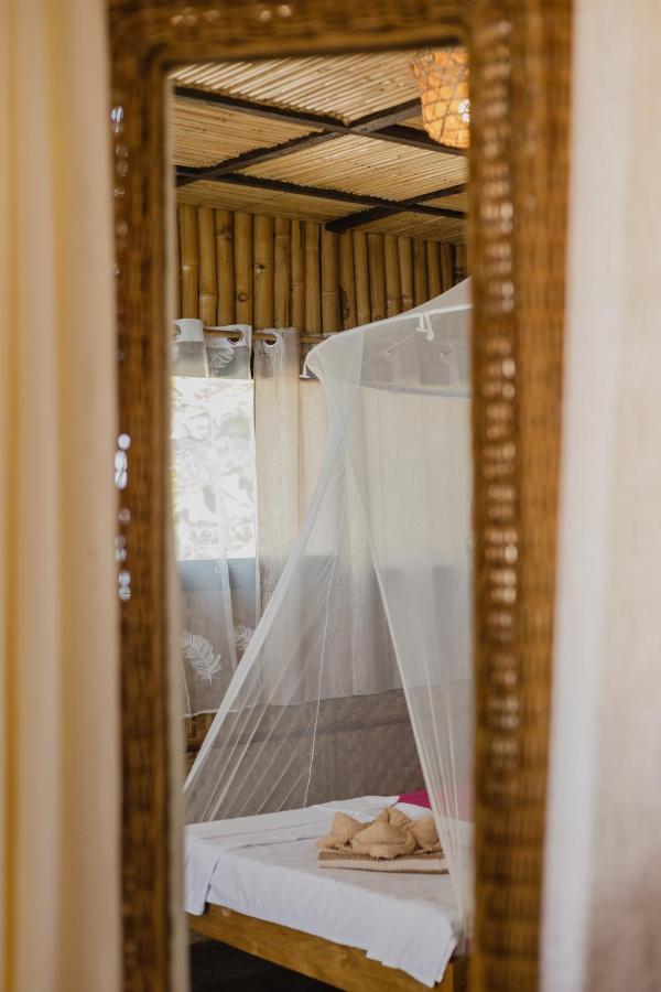 Amami Beachfront Villa With Private Beach プエルト・ガレラ エクステリア 写真