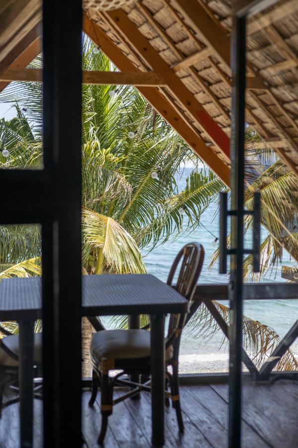 Amami Beachfront Villa With Private Beach プエルト・ガレラ エクステリア 写真
