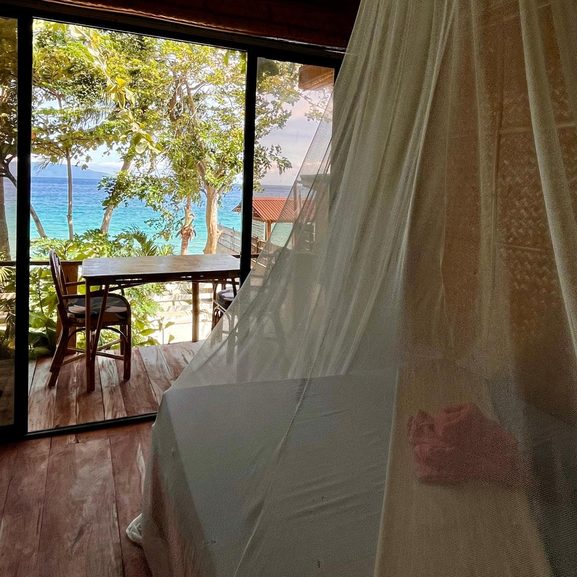 Amami Beachfront Villa With Private Beach プエルト・ガレラ エクステリア 写真