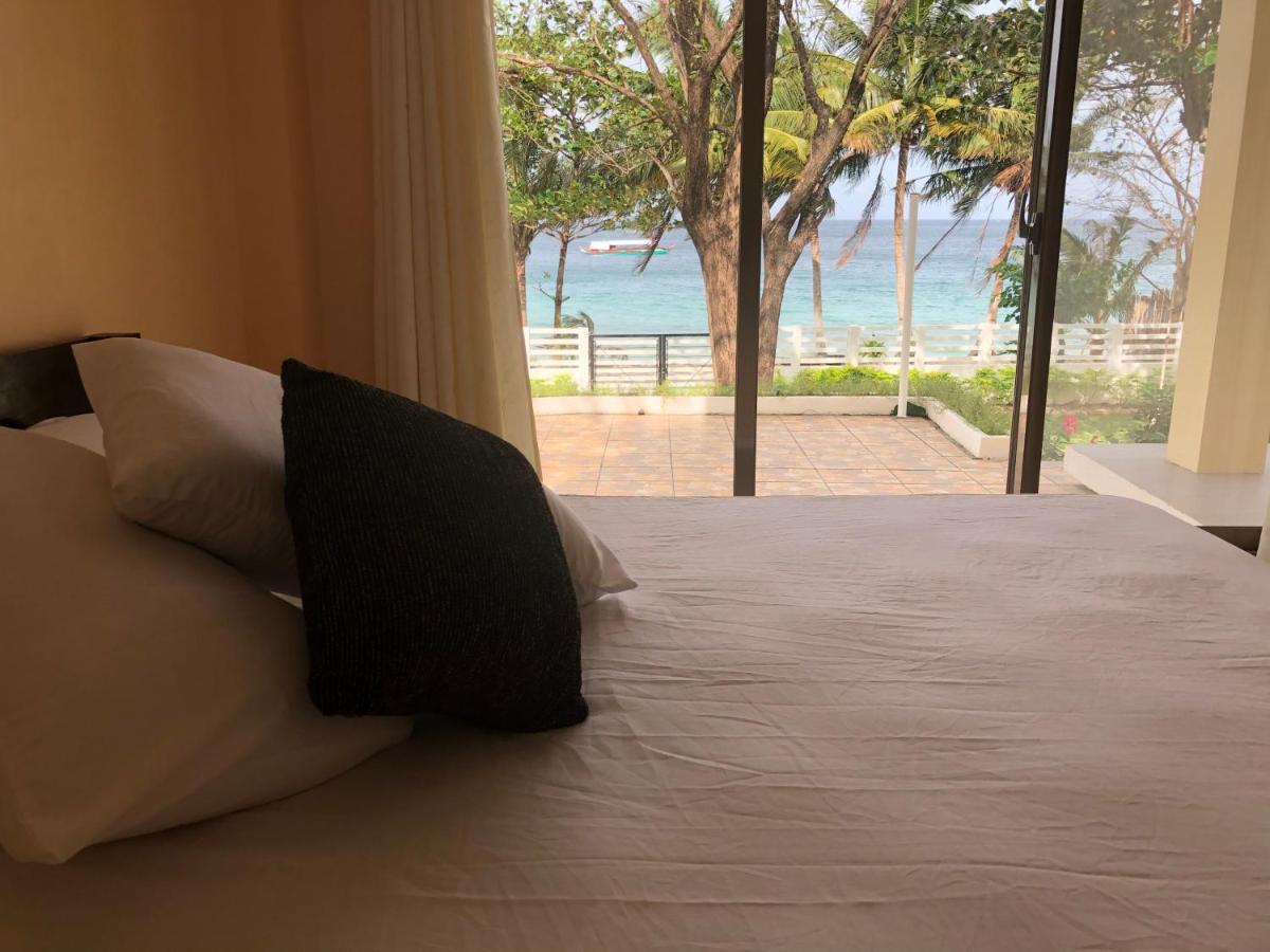 Amami Beachfront Villa With Private Beach プエルト・ガレラ エクステリア 写真